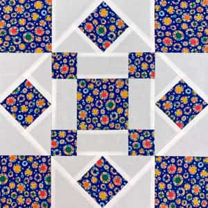 Click here to learn to make a paper pieced Hull's Victory quilt block 